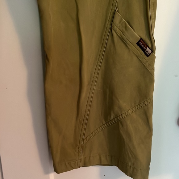 Three quarter length Prana capris. - Picture 4 of 4